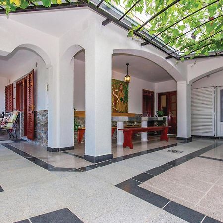 Stunning Apartment In Crikvenica With Kitchen Ngoại thất bức ảnh