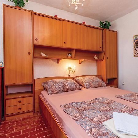 Stunning Apartment In Crikvenica With Kitchen Ngoại thất bức ảnh