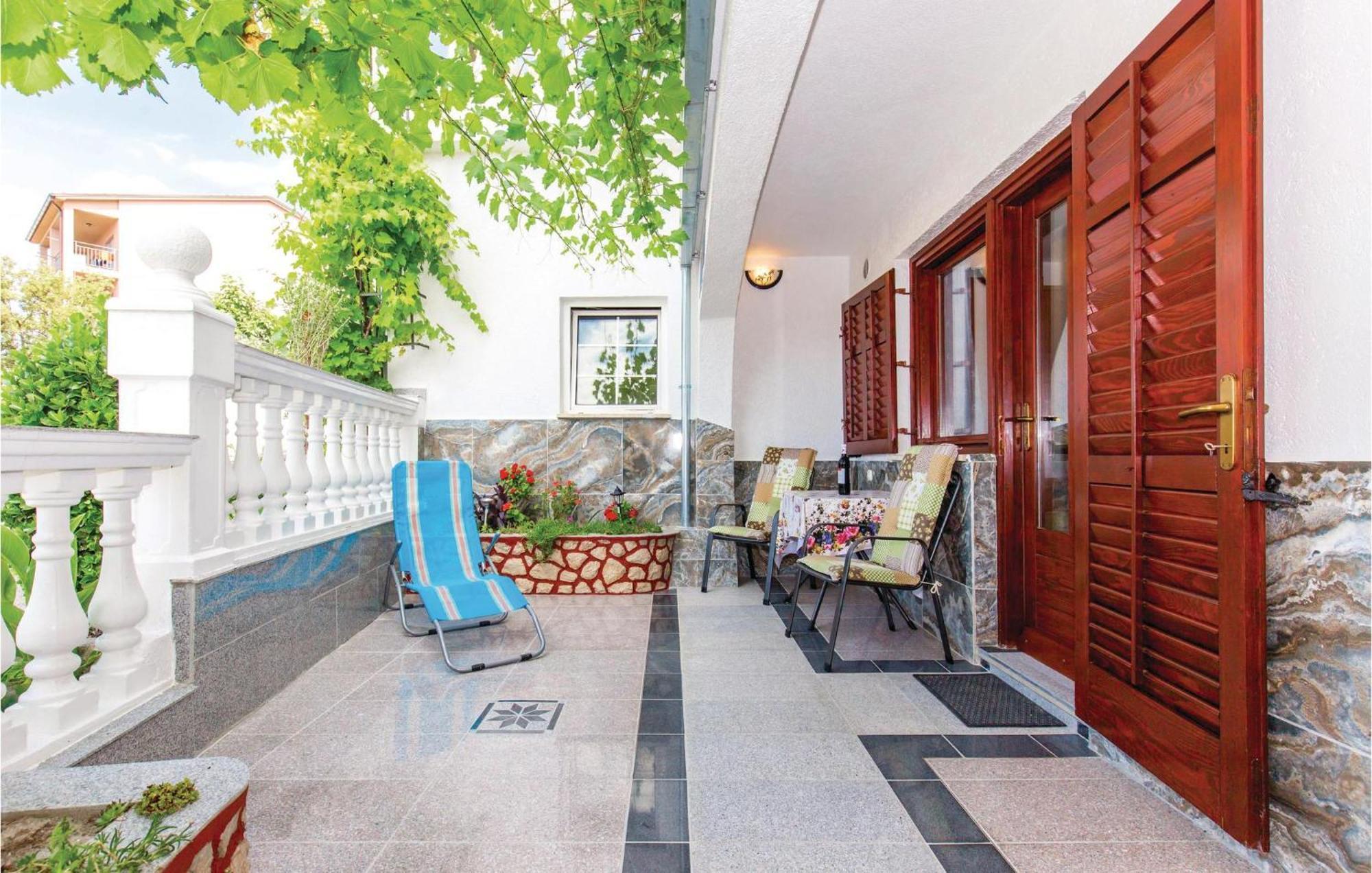 Stunning Apartment In Crikvenica With Kitchen Ngoại thất bức ảnh