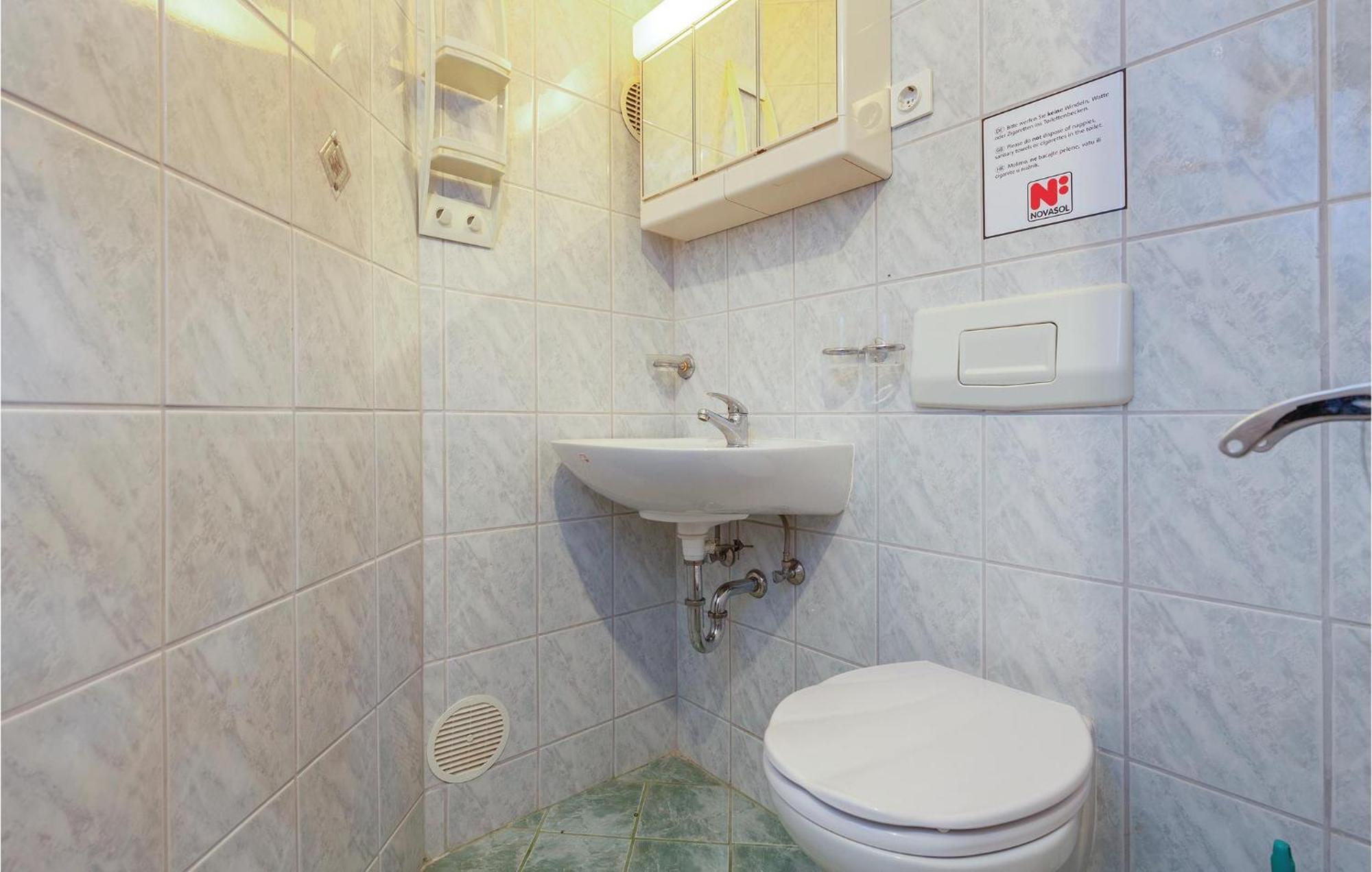 Stunning Apartment In Crikvenica With Kitchen Ngoại thất bức ảnh