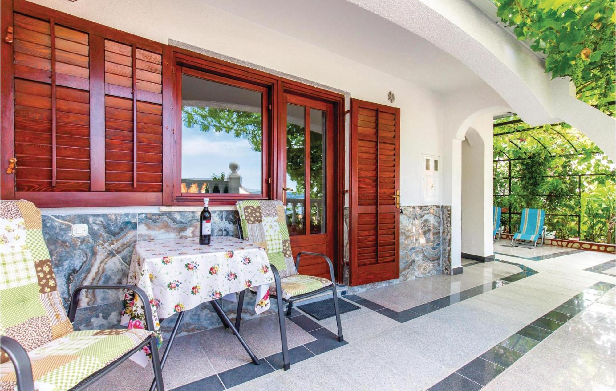 Stunning Apartment In Crikvenica With Kitchen Ngoại thất bức ảnh